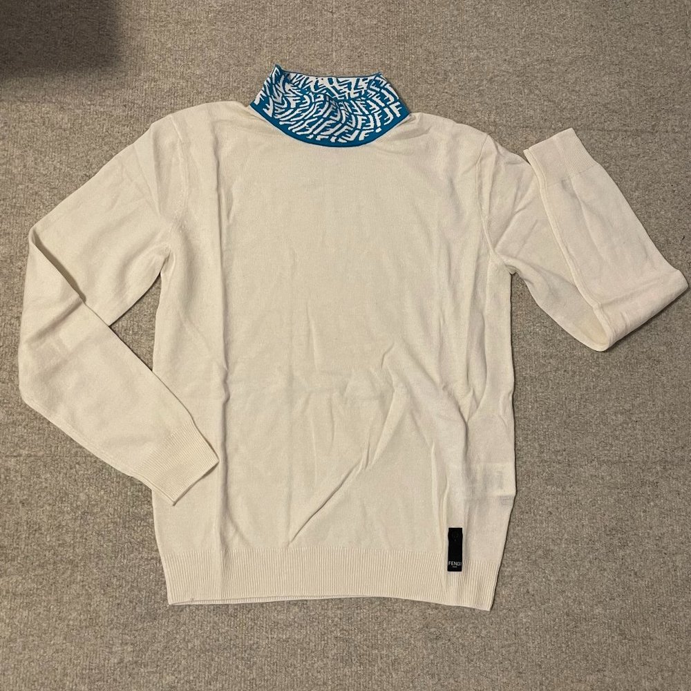 preloved fendi beige/off-white knit sweatshirt size 48